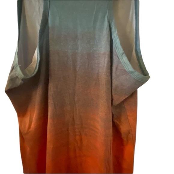 On Cruise Mode Ombre Tank Top - Picture 3 of 4